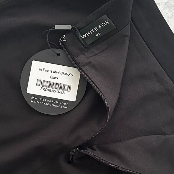 WHITE FOX In Focus Mini Skirt in Black, XS NWT - Picture 5 of 7